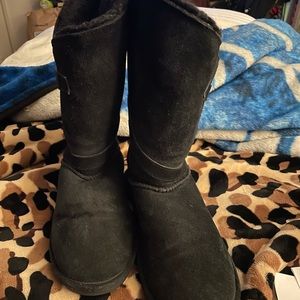 TALL BEARPAW BOOTS